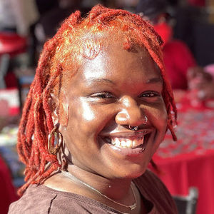 Meet your Posher, Dee